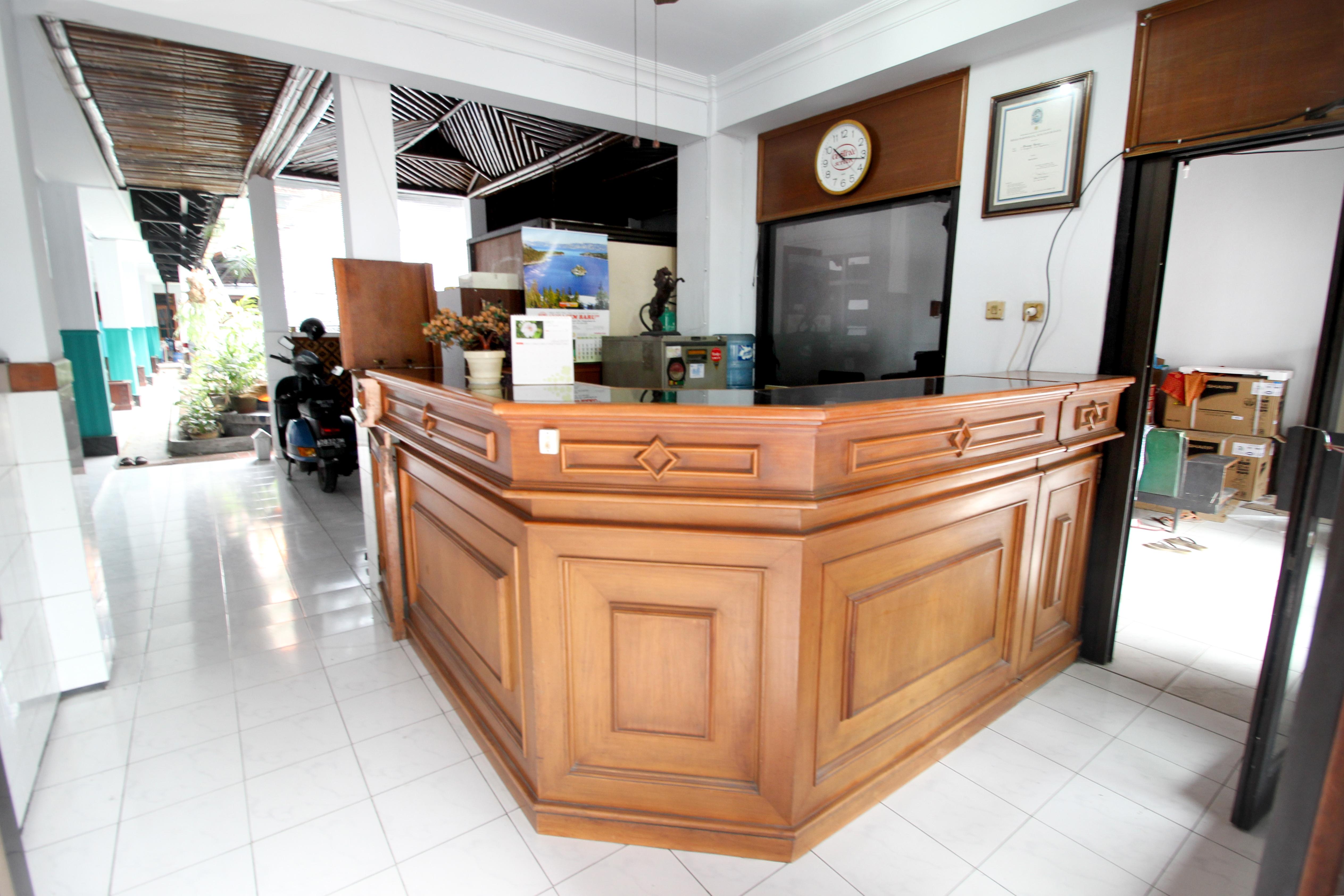 Reddoorz Plus Near Alun Alun Selatan Джокьякарта Экстерьер фото