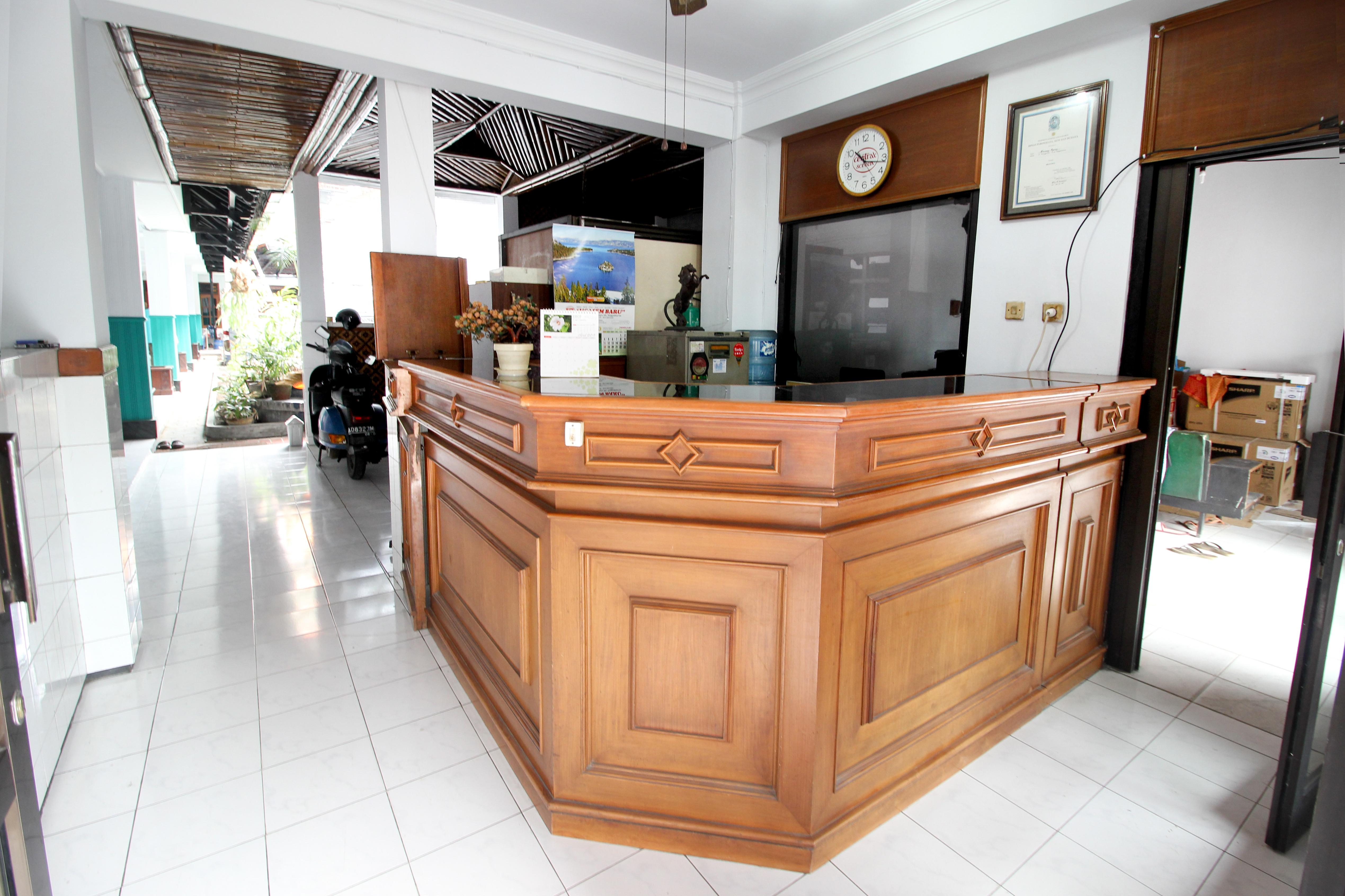 Reddoorz Plus Near Alun Alun Selatan Джокьякарта Экстерьер фото