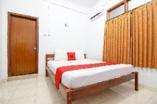 Reddoorz Plus Near Alun Alun Selatan Джокьякарта Номер фото